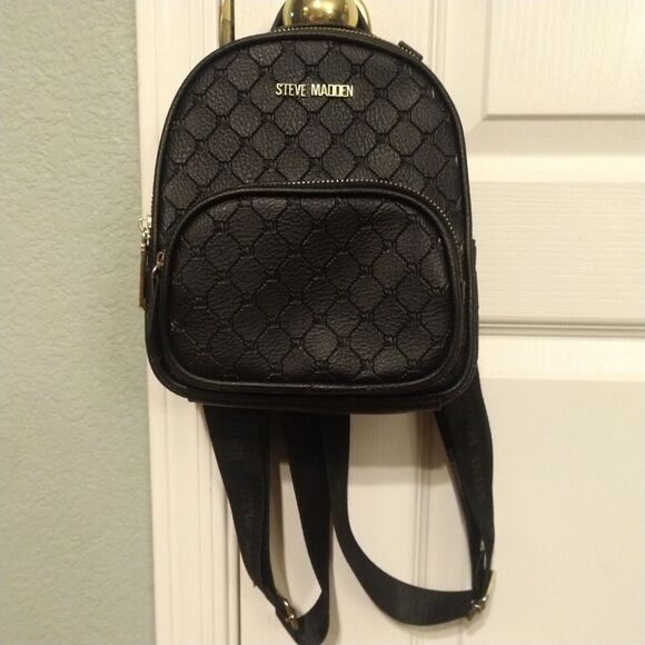 NWOT Steve Madden Mini Backpack Nice! - Picture 1 of 16